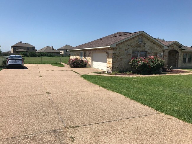 Building Photo - 3 br, 2 bath House - 536 Will Smith Circle