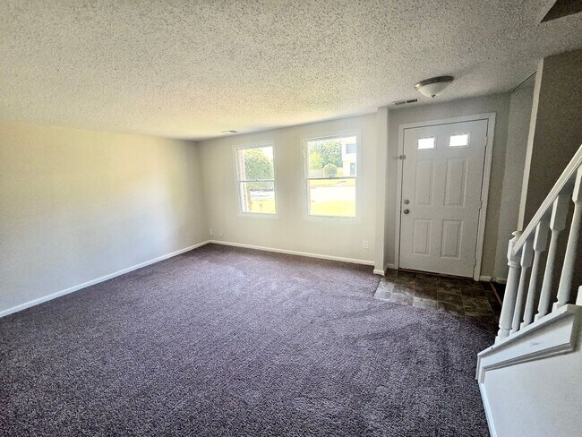 Foto del edificio - Laural Lakes Townhome for Rent