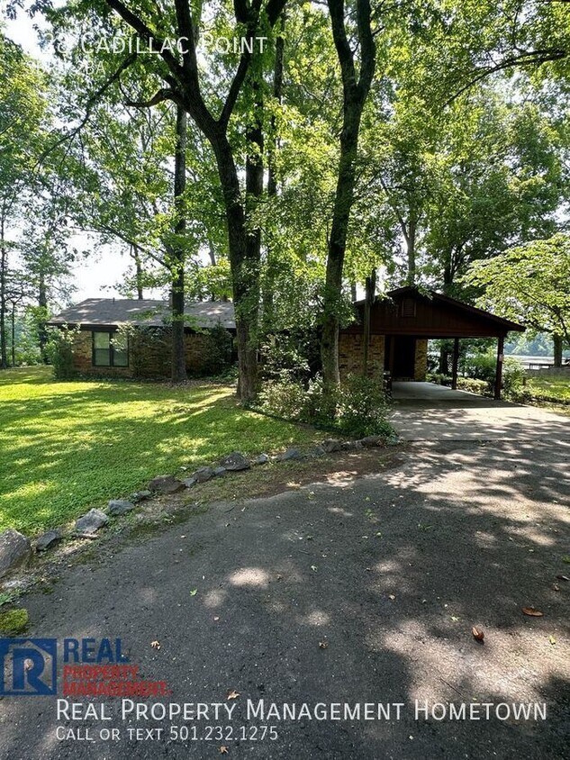 Primary Photo - NEW LISTING!! Furnished LAKE Home on Beaut...