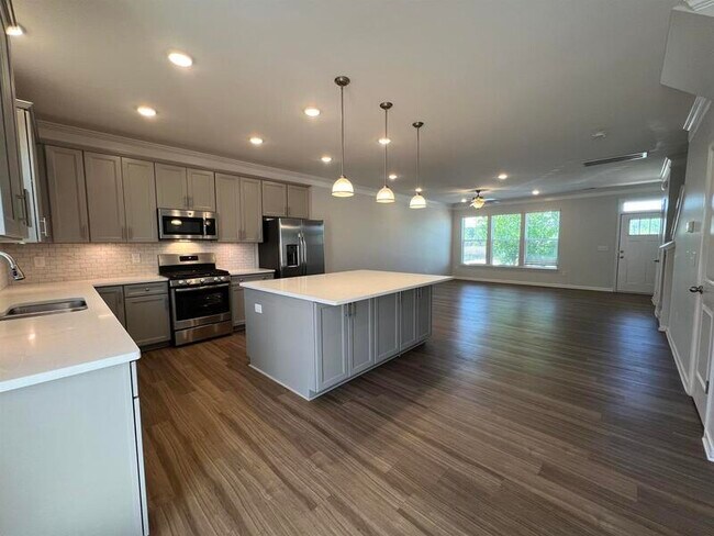 Building Photo - 512 Laurel Walk Ln