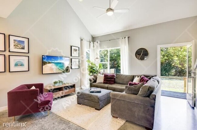 Building Photo - 3 br, 2 bath House - 5616 South 1st St 9 9