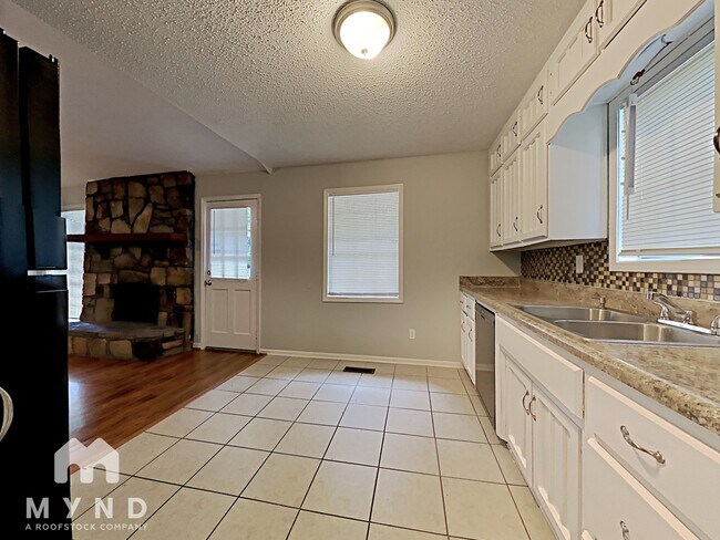 Foto del edificio - 2708 Shoemaker St