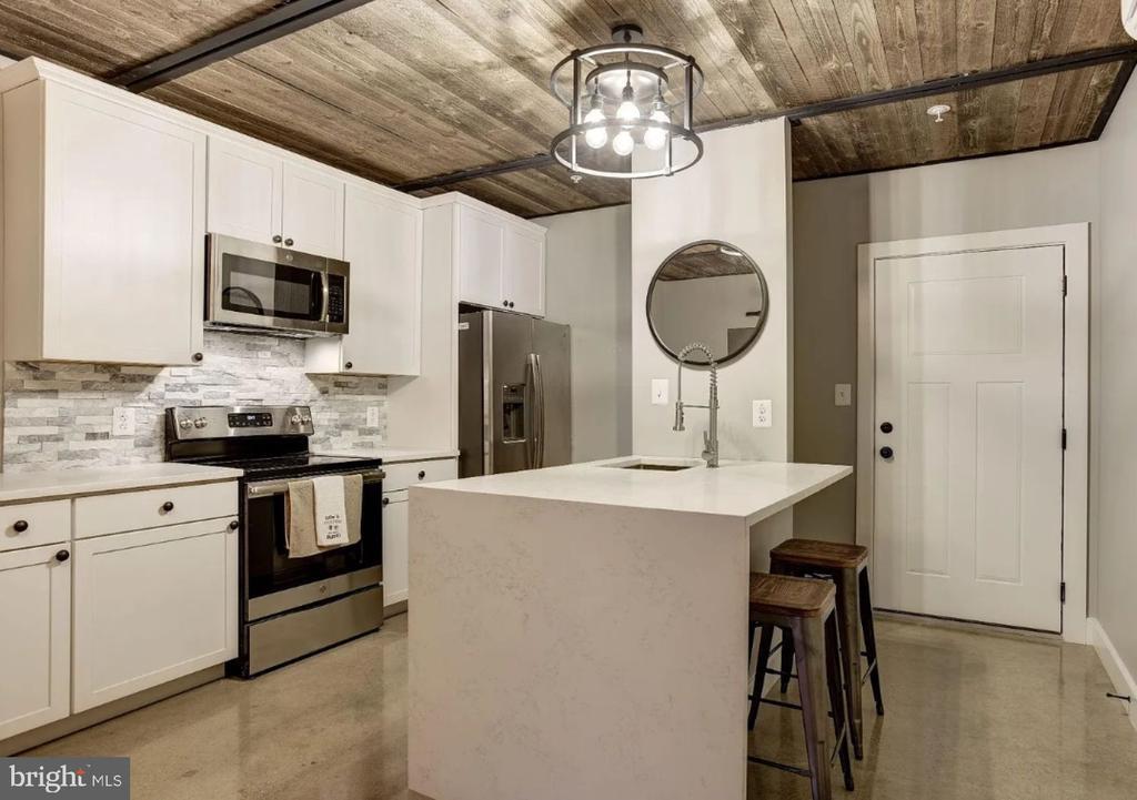 Foto principal - 12 W Montgomery St