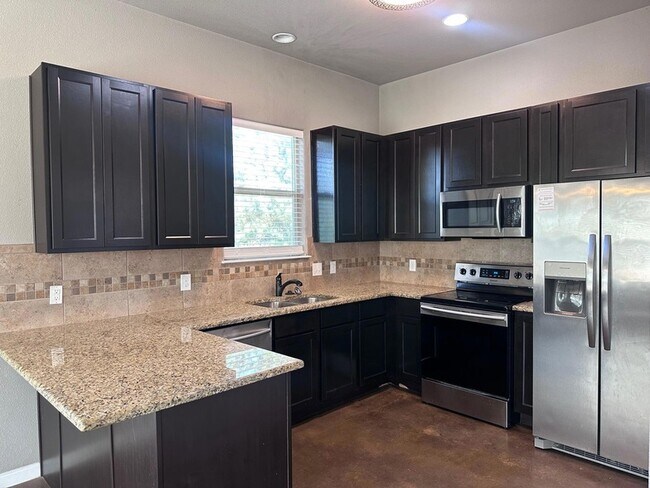 Building Photo - 200 Mauna Kea Ln