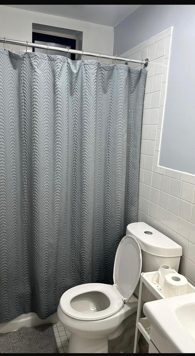 Foto del edificio - 1200 Woodycrest Ave