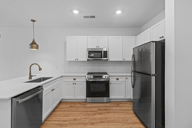 Building Photo - The Nixon Apartments