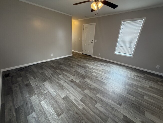 Foto del edificio - 38105 Orleans St