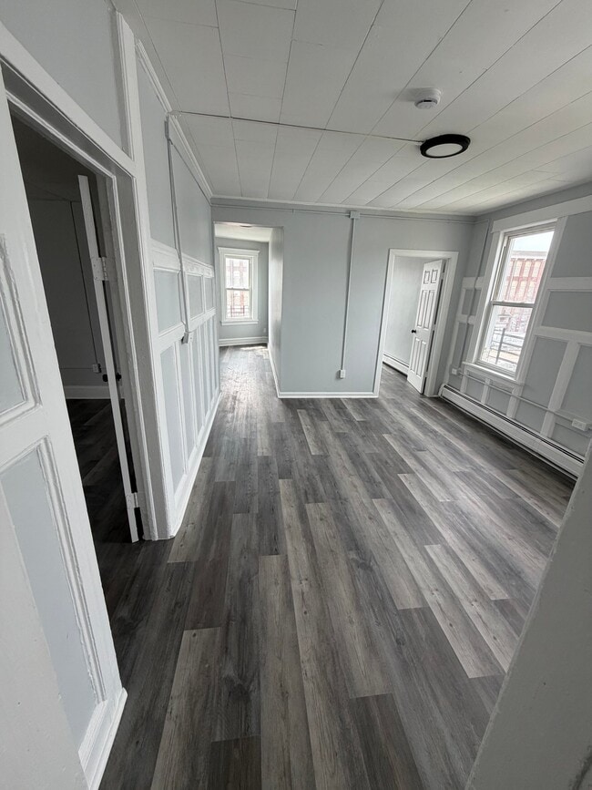 Building Photo - 255 Lafayette St
