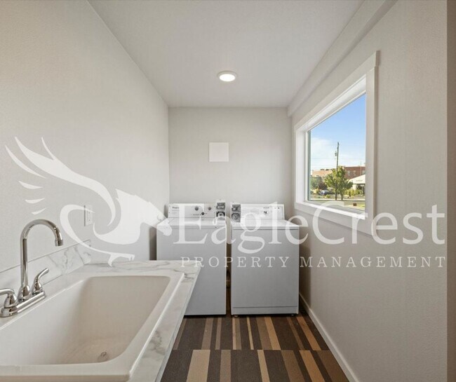 Foto del edificio - 105NSP