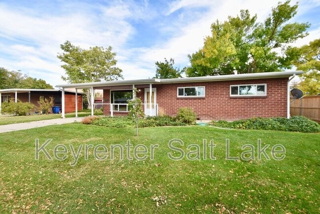 Building Photo - 1308 Sonata St