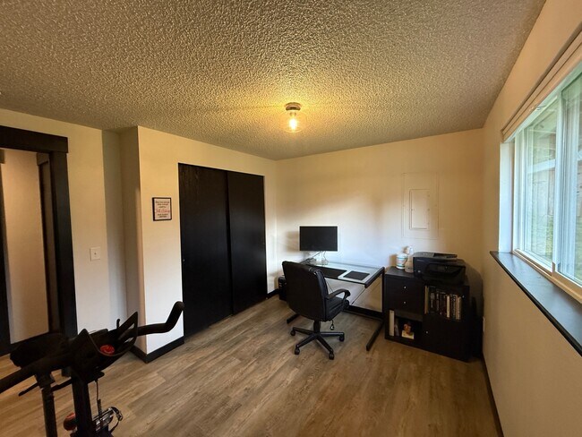 Foto del edificio - 26714 NE Valley St