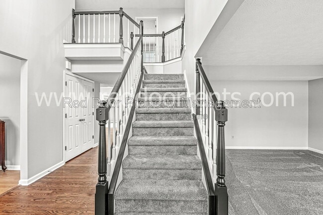 Building Photo - 261 Wyndotte Dr