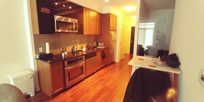 Building Photo - 98 Lillian St