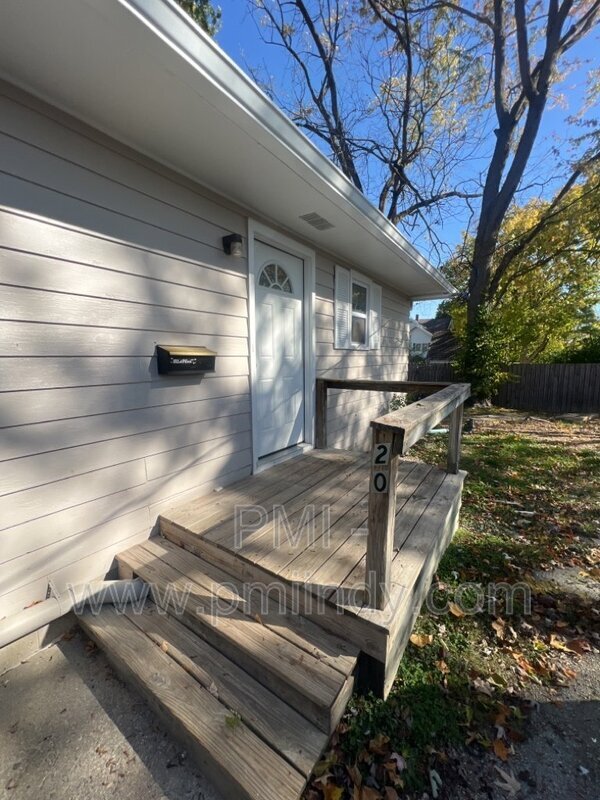 203 S Starter St, Cumberland, IN 46229 Condo for Rent in Cumberland