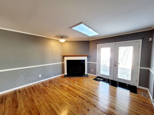 Building Photo - 1491 Surfwood Dr