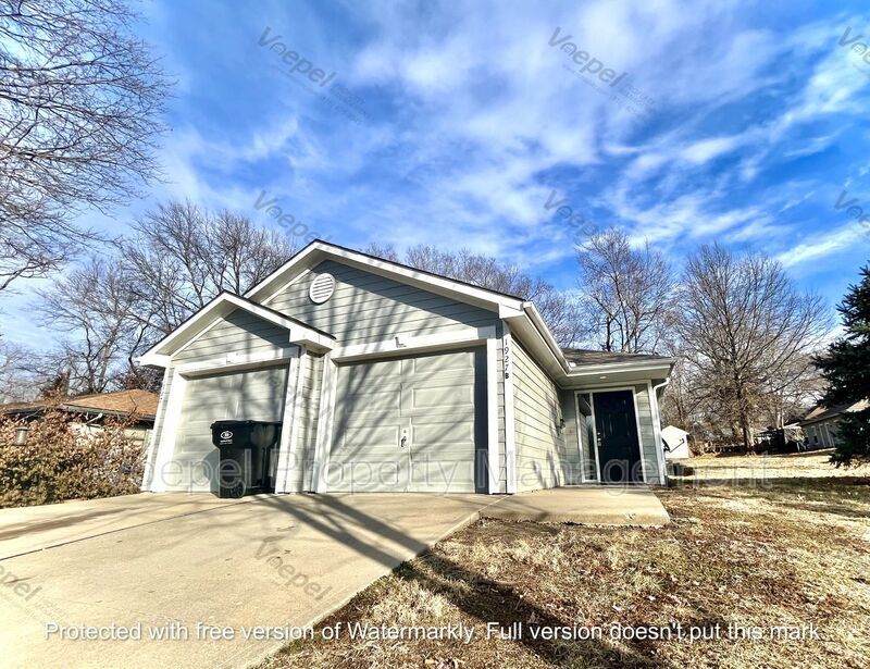 1927 S Claremont Ave Unit B, Independence, MO 64052 Condo for Rent in