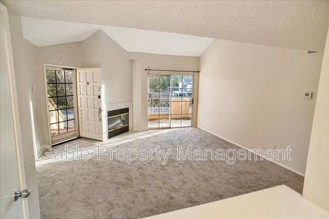 Foto del edificio - 23835 Del Monte Dr.