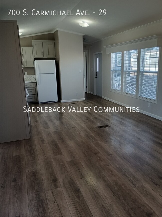 Foto del edificio - 700 S Carmichael Ave