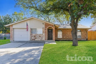 Building Photo - 1016 Kay Lynn St