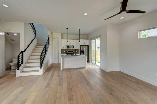 Foto del edificio - 4424 Hank Ave