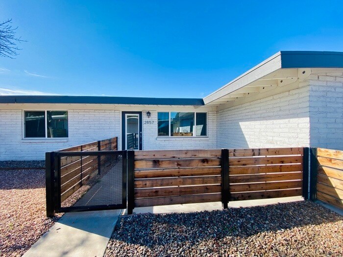 Foto principal - Spacious Design Meets Modern Living in thi...