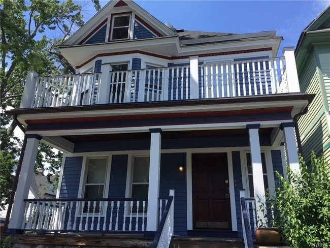 Building Photo - 496 W Ferry St