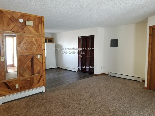 Building Photo - Great 2nd Floor 2 Bedroom Apartment