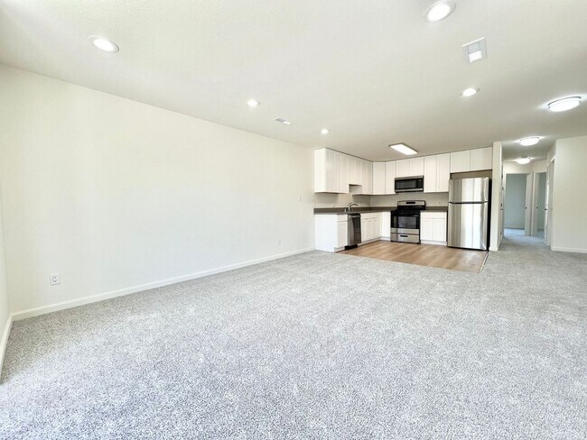 Building Photo - 1780 McKinnon Ave,