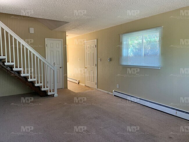 Foto del edificio - 1782 N Overland Trail