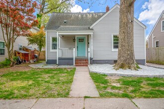 Building Photo - 1205 Warwick Ave