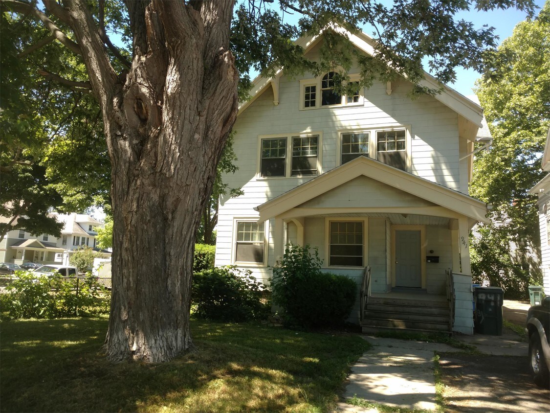 Primary Photo - 1 Dewey Ave