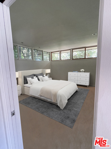 Building Photo - 609 N Doheny Dr