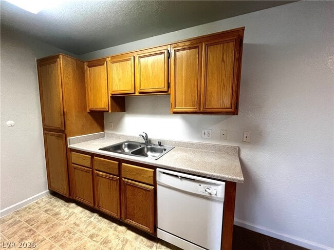 Foto del edificio - 4730 E Craig Rd