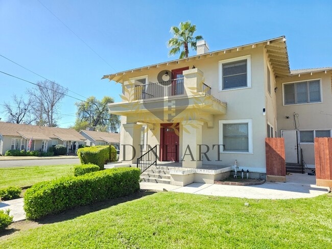 Foto del edificio - 1105 N College Ave