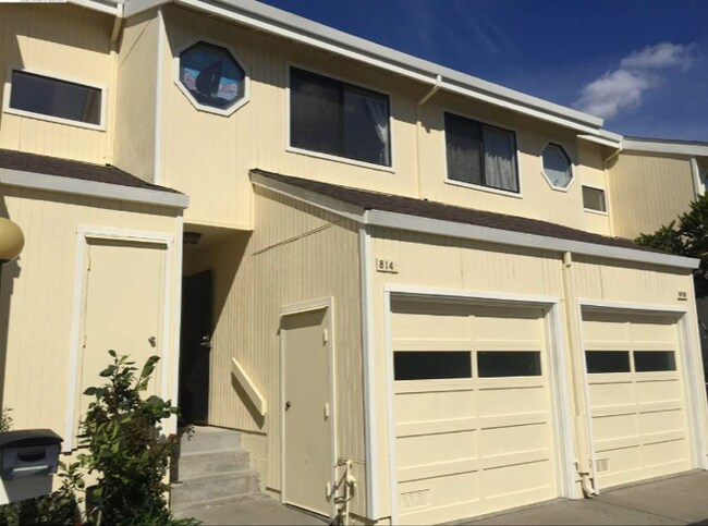 Building Photo - 814 Voyager Way