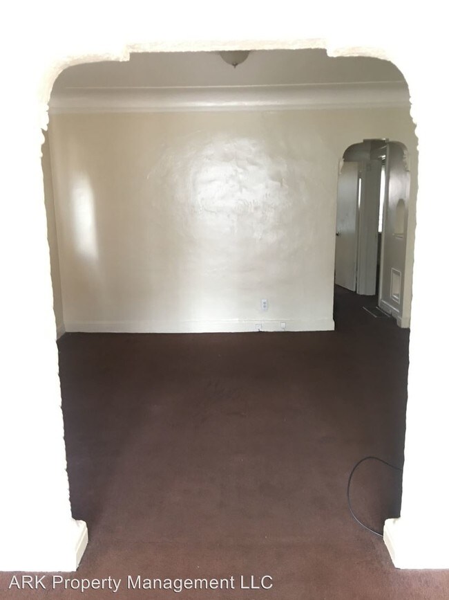 Building Photo - 17551 Santa Rosa Dr