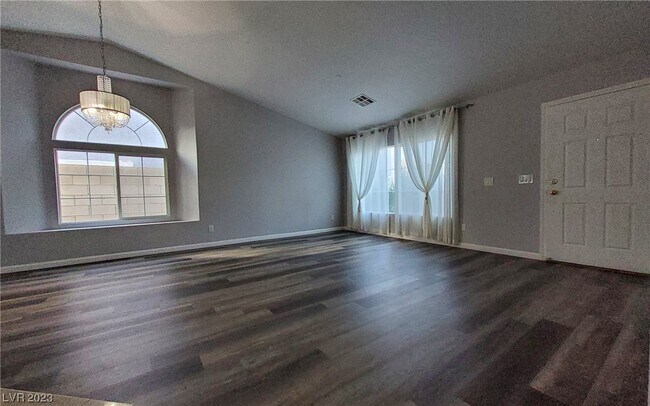 Building Photo - 507 Fiddlehead Ave