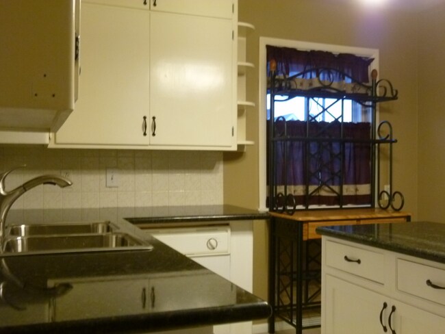 Foto del edificio - 719 E 35th Ave