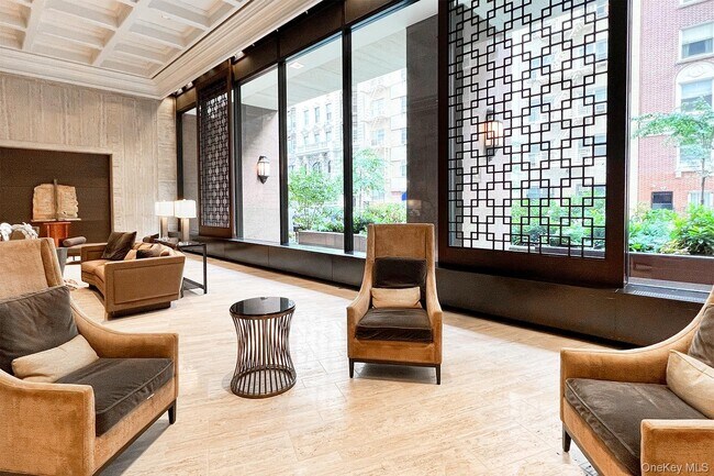 Foto del edificio - 20 W 64th St