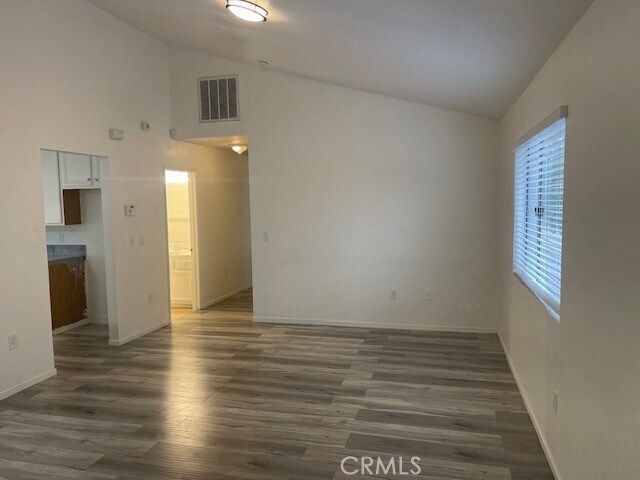 Building Photo - 517 S Hewes St