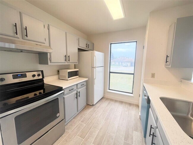 Building Photo - 1508 Rustlers Rd