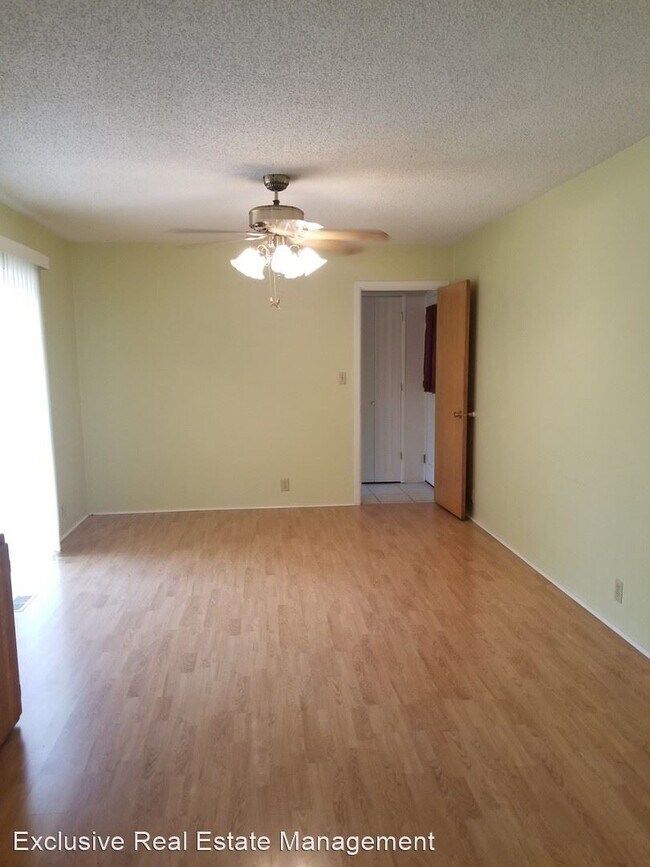 Foto del edificio - 3 br, 2.5 bath House - 2444 Redwood Drive