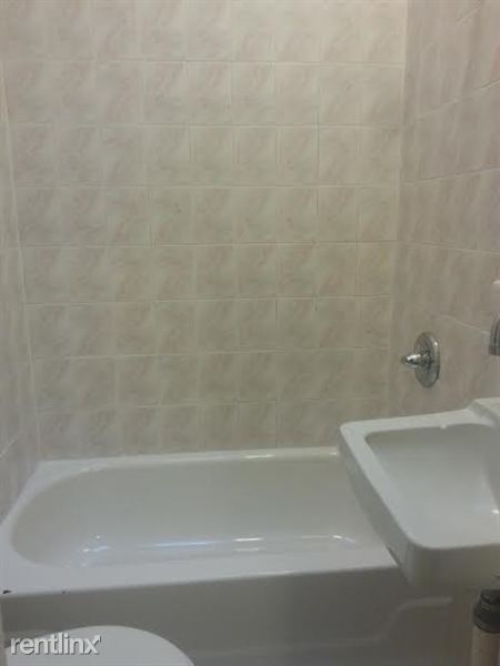 Primary Photo - 2345 38th St