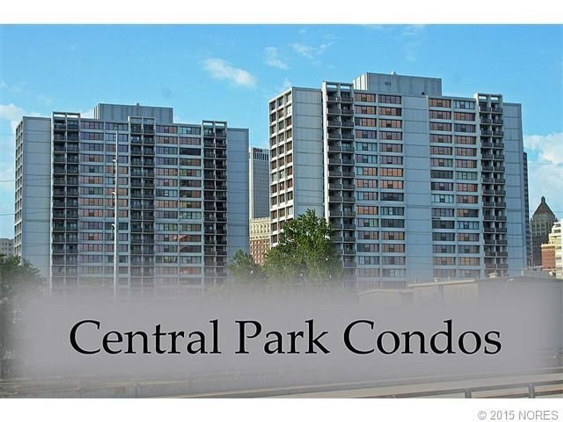 Foto principal - Amazing 1 Bedroom Downtown Condo - Furnished!