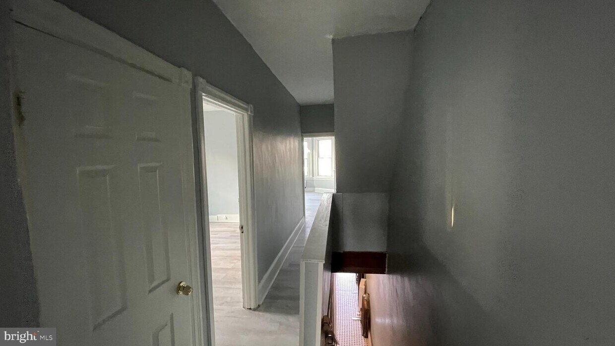 Foto principal - 312 W Grange Ave