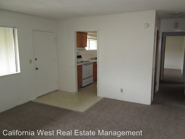 Building Photo - 3 br, 2 bath Apartment - 40 CASA STREET, #1-4