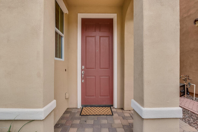 Building Photo - GREAT LOCATION!  Fabulous move-in ready 5 ...