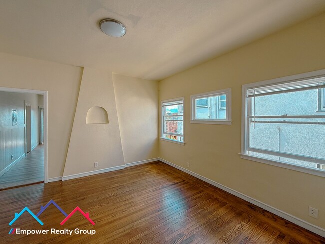 Building Photo - 5235 Bancroft Ave