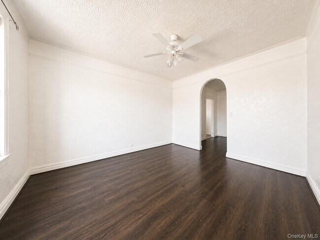 Foto del edificio - 700 Oakland Pl