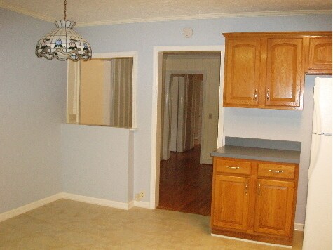 Building Photo - Forest Acres